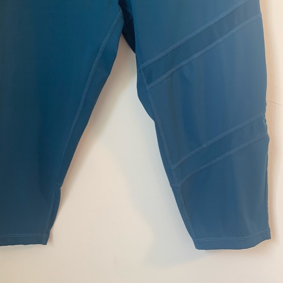 Zyia Active Brilliant Mesh High Rise Crop Leggings - Picture 4 of 8